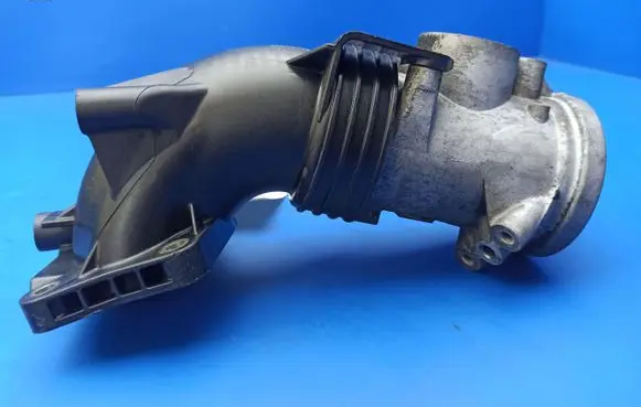 Mercedes-Benz C W204 Air intake hose/pipe A6460980024 A6460900754