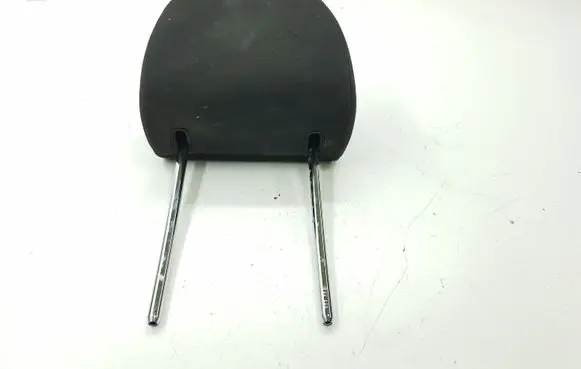 Mercedes-Benz B W245 Front seat headrest 12305