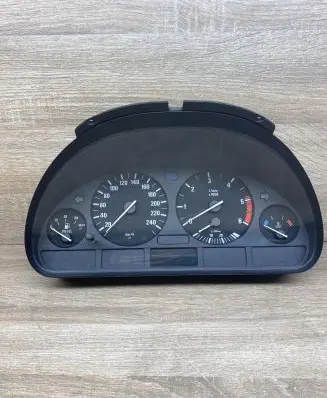 BMW 5 E39 Speedometer (instrument cluster) 8375675 110008735