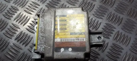 Toyota Avensis T220 Airbag control unit/module 8917005030 89170-05030