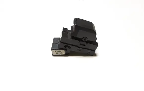 Suzuki Grand Vitara II Electric window control switch 62J00 1816T