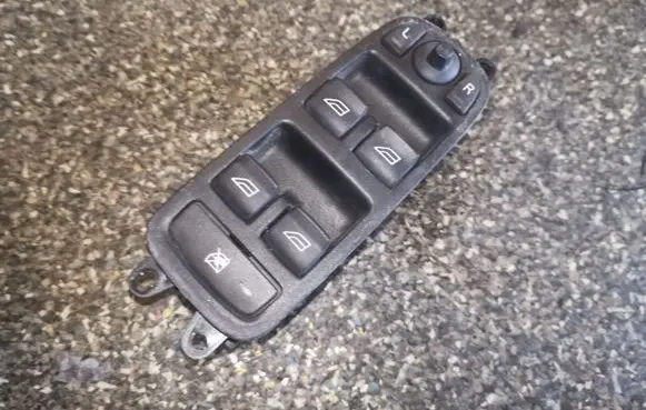 Volvo V50 Electric window control switch 30773427 30773428 30773429