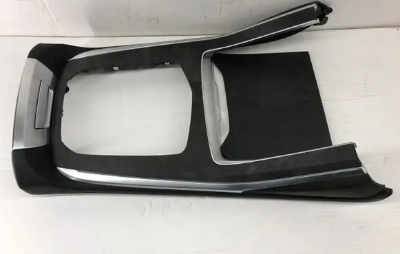 BMW X7 G07 Gear shifter surround trim plastic