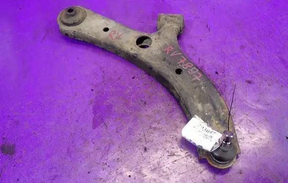 Suzuki Swift I Front control arm