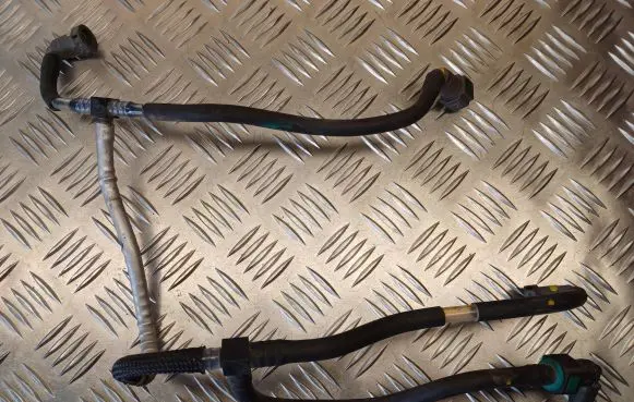 Citroen C-Crosser Fuel line pipe X215114