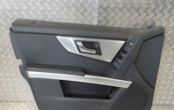 Mercedes-Benz GLK (X204) Front door card panel trim