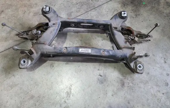 Mercedes-Benz E AMG W212 Rear axle beam 2123503710 003721 2123710