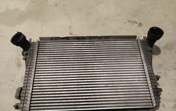 Volkswagen PASSAT B6 Intercooler radiator N6893002