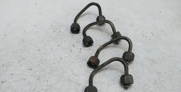 Mitsubishi Carisma Fuel injector supply line/pipe 