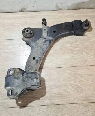 Volvo V70 Front lower control arm/wishbone
