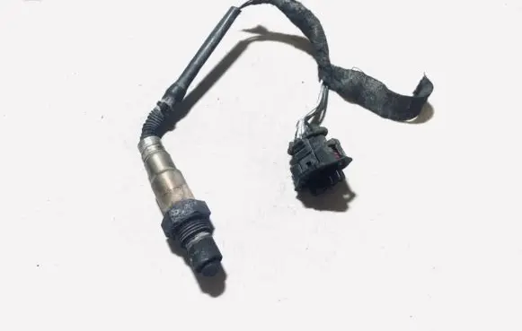 Volkswagen Golf V Lambda probe sensor 03C906262B 0258010060