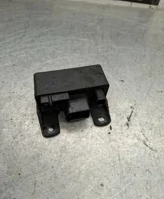 Mercedes-Benz C W203 Glow plug pre-heat relay A6461536579