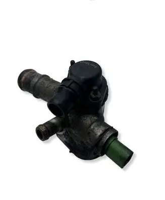 Volkswagen PASSAT B5.5 Engine coolant pipe/hose 038121133A