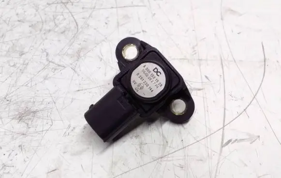 Mercedes-Benz CLS C219 Air pressure sensor A0061531528 0261230144