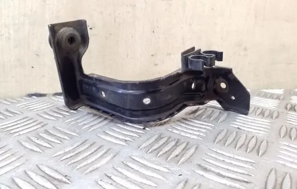 Honda CR-V Radiator support slam panel bracket 