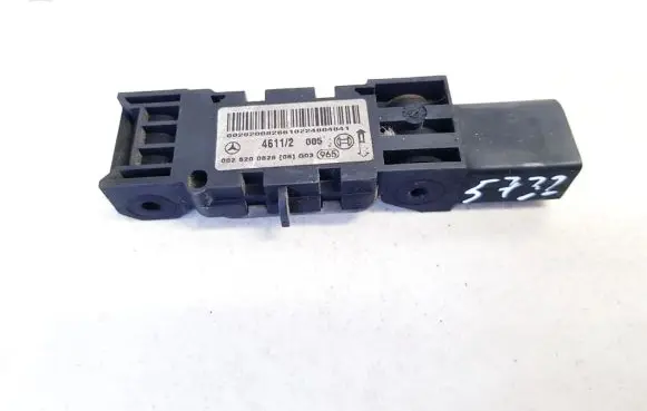 Mercedes-Benz S W220 Airbag deployment crash/impact sensor 0028200826