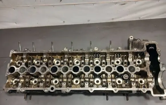BMW 5 E60 E61 Engine head 