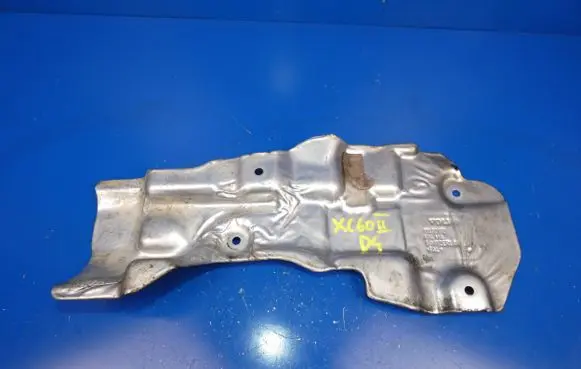 Volvo XC60 Heat shield in engine bay 31492192 R14MA
