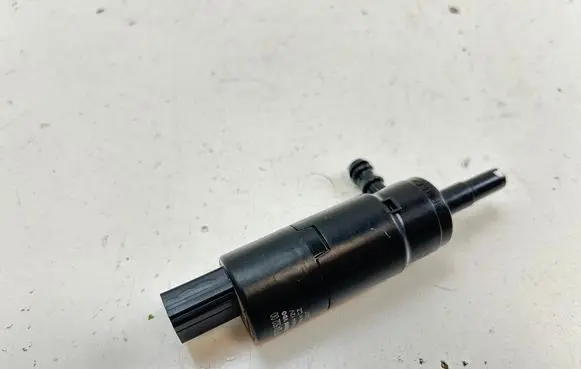Porsche 911 997 Windscreen/windshield washer pump 99762450200