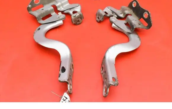 Toyota Auris E180 Engine bonnet/hood hinges 