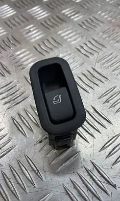 Subaru Forester SJ Seat control switch 