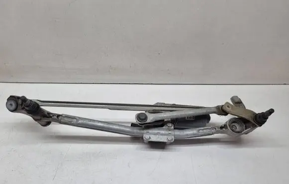 BMW 3 E92 E93 Front wiper linkage and motor 7161711