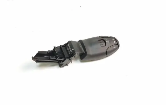 Peugeot 5008 Steering wheel buttons/switches 