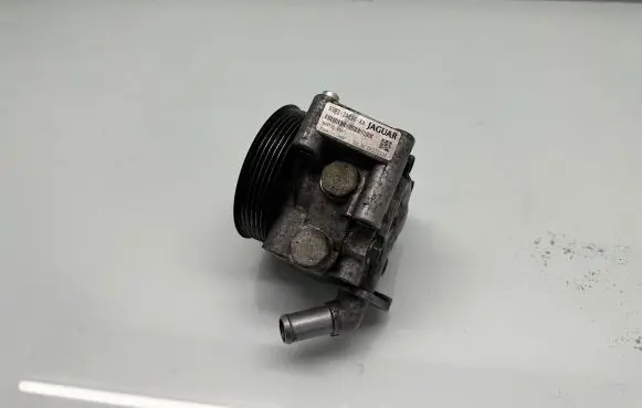 Jaguar XF X250 Power steering pump 9X233A696AA 0Y273334 B4911044911