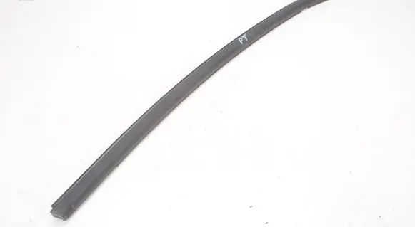 Opel Astra K Rear door windshield rail 39133179