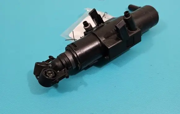 Ford Kuga II Headlight washer spray nozzle GV41-13L014-AE IMPRK1514288