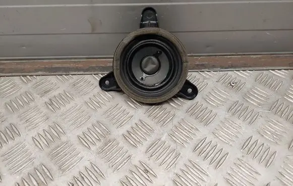 Audi A8 S8 D4 4H Front door speaker 4H0035397