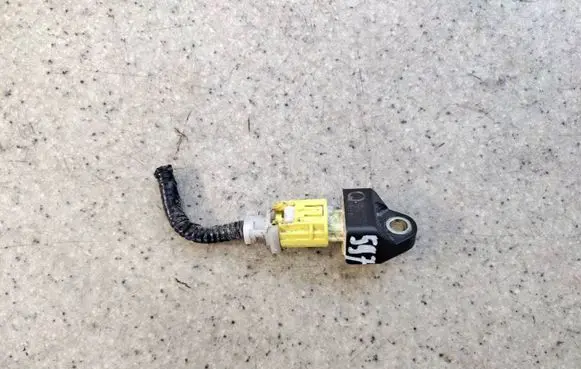 Subaru XV II Airbag deployment crash/impact sensor 98231FL010
