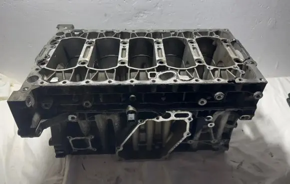 Volvo V70 Engine 1552633 5244T15