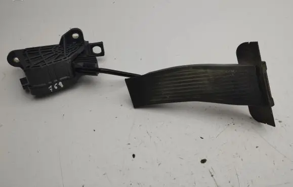 Honda Accord Accelerator throttle pedal 1988007730
