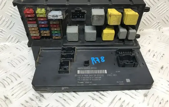 Volkswagen Crafter Comfort/convenience module A9065452501 A9065450401