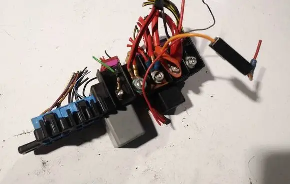 Audi A4 S4 B5 8D Fuse box set 8l0941822a