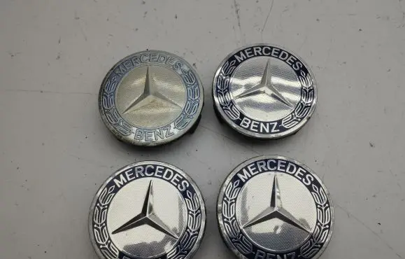 Mercedes-Benz C W203 Original wheel cap A1714000025