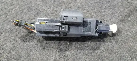 Opel Astra G Brake pedal sensor switch 09132299 09175172