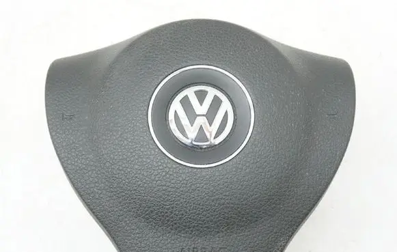 Volkswagen Jetta VI Steering wheel airbag 1KM880201F