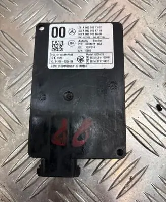 Mercedes-Benz E W212 Distronic sensor radar A0009051302 A0009056600 A0009028710