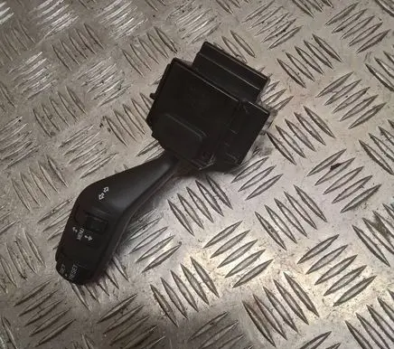 Ford Focus Indicator stalk 17D9402