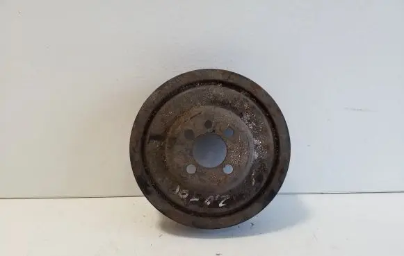 Volkswagen PASSAT B6 Crankshaft pulley 03G105243