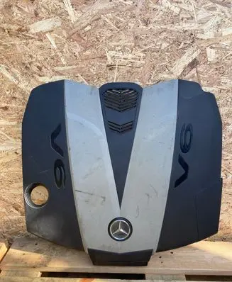Mercedes-Benz E W212 Engine cover (trim) A6420104267 4011353K