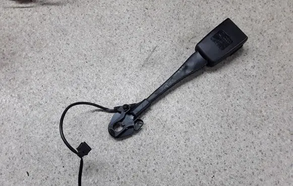 Audi A7 S7 4G Front seatbelt buckle 8K0857755G