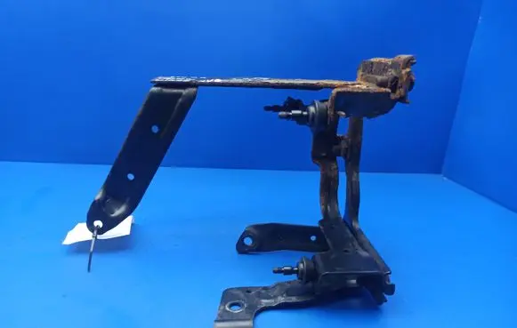 Volvo S40 Power steering pump mounting bracket 3M513K738CA 1604085002020A0