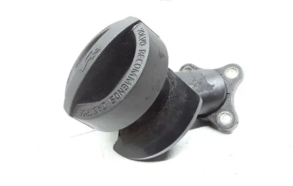 Volvo XC60 Oil fill pipe 31330189
