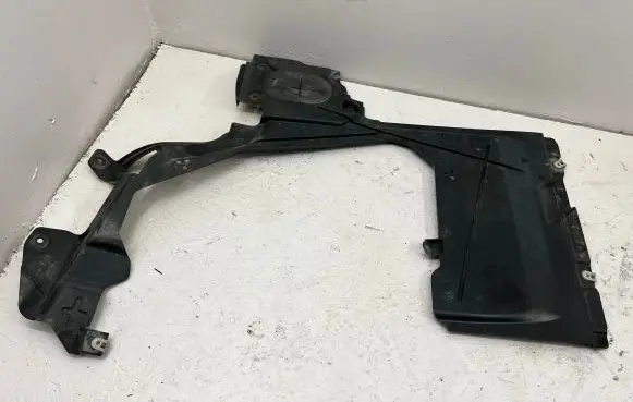 BMW 2 F46 Fuel tank bottom protection 7290808 11252010
