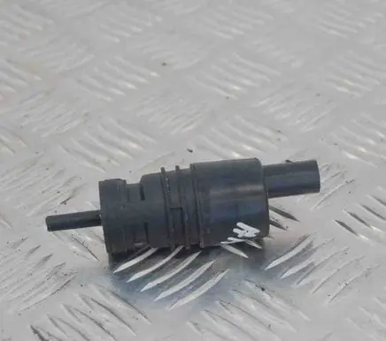 BMW 3 E90 E91 Windscreen/windshield washer pump 7302588