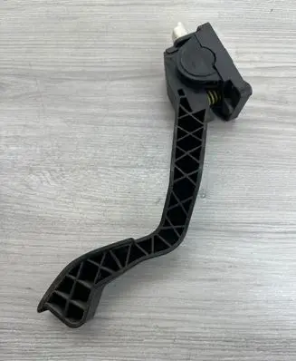 Peugeot 307 Accelerator throttle pedal 0280752251 964702180