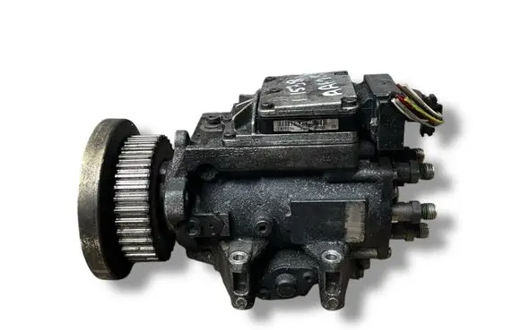 Audi A6 S6 C5 4B Fuel injection high pressure pump 0281010899 059130106J